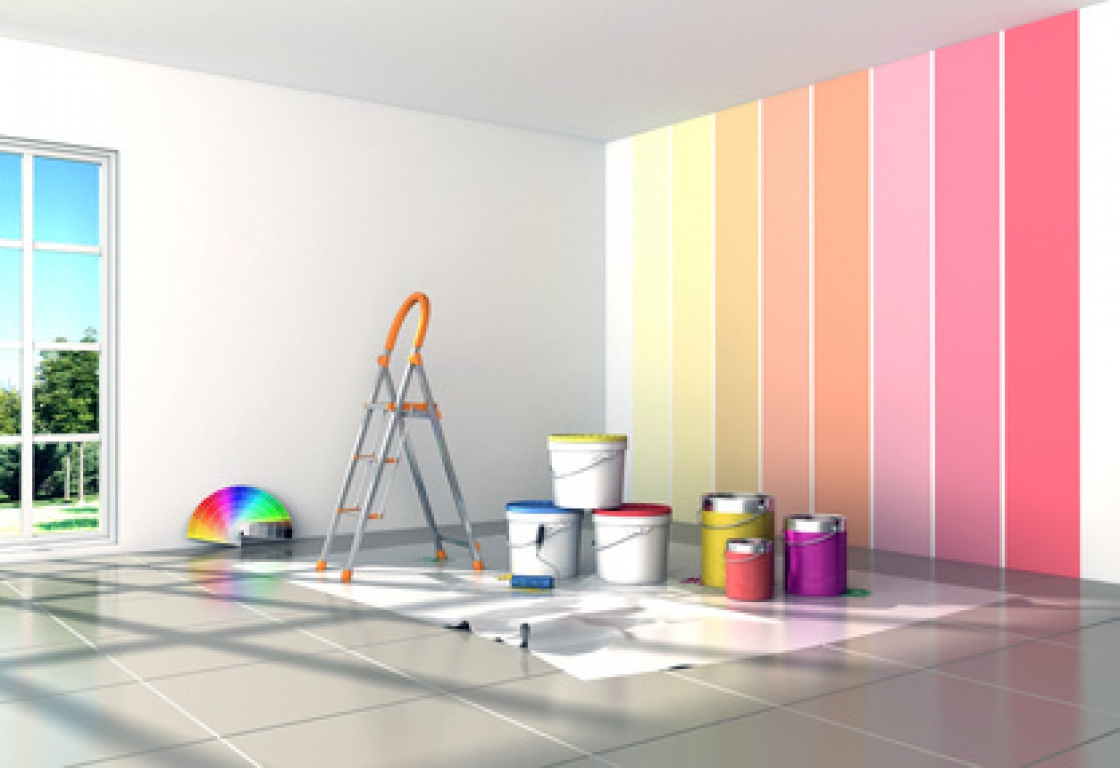 Les travaux de peinture peuvent seulement commencer lorsque la maison est sèche